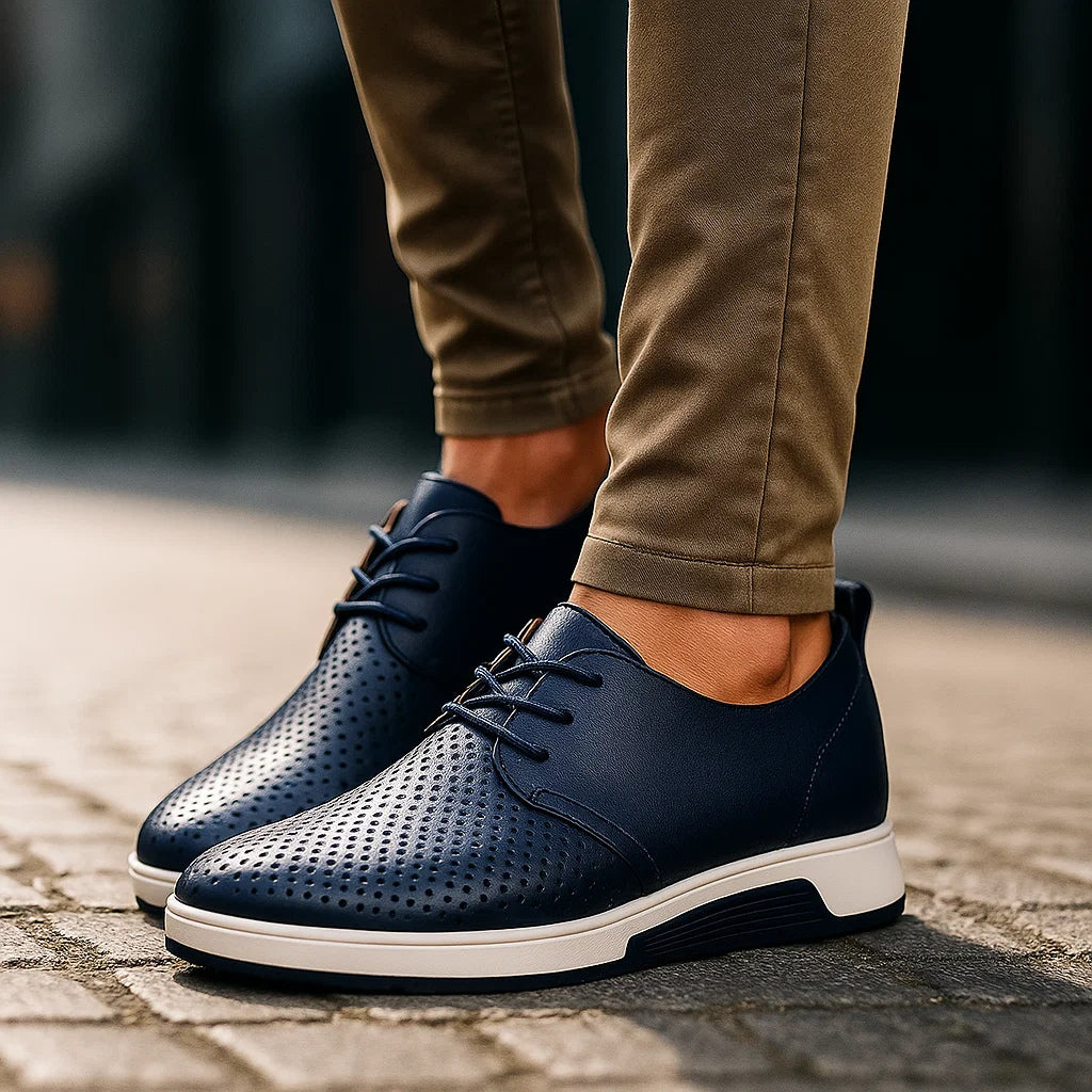 Herrloafers Slip-On-Design Med Ventilerad Ovandel Och Greppvänlig Sula