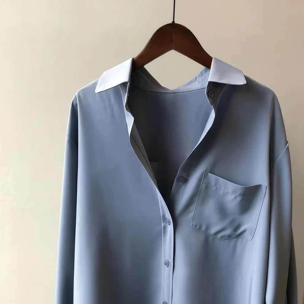 Dam Blus Med Skräddarsydd Passform Och Flytande Fall