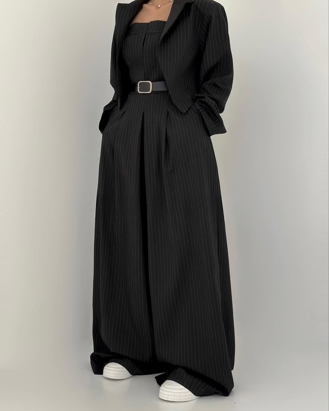 Damset med Bustier Jumpsuit Vida Byxor och Matchande Jacka