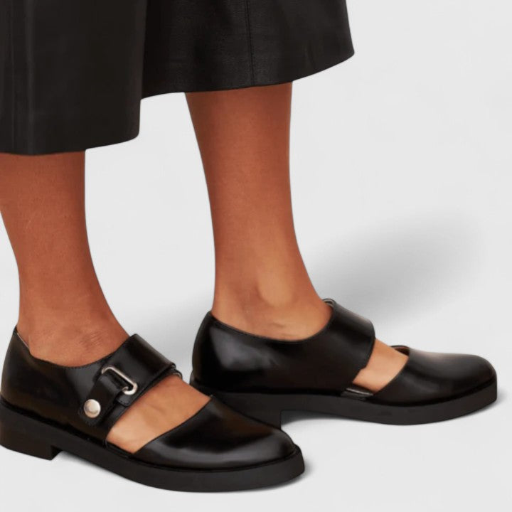 Dam Mary Jane Flats med remdetaljer och vadderad innersula, låg klack
