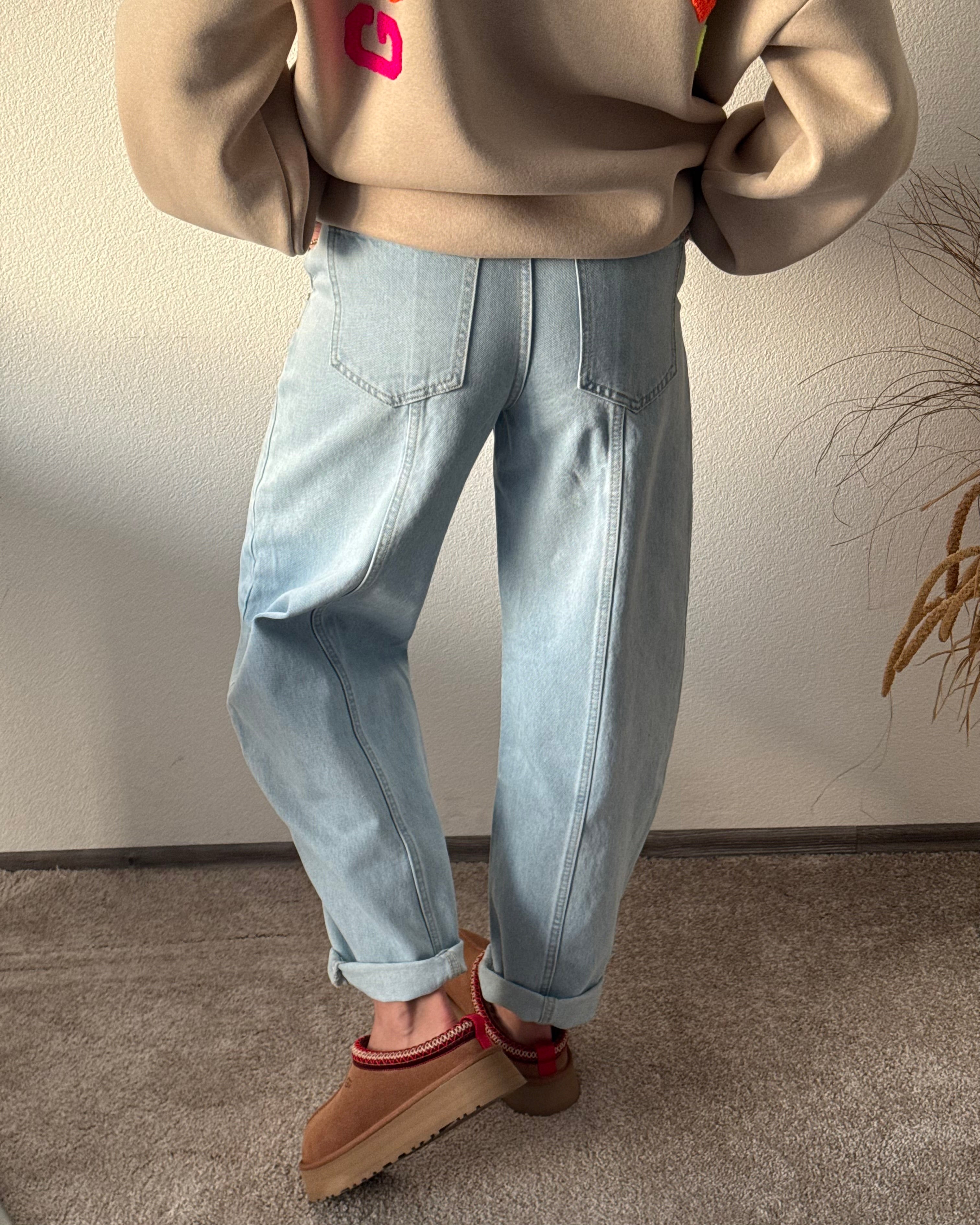 Damejeans Med Vida Ben, Mellanhög Midja, Ljusblå