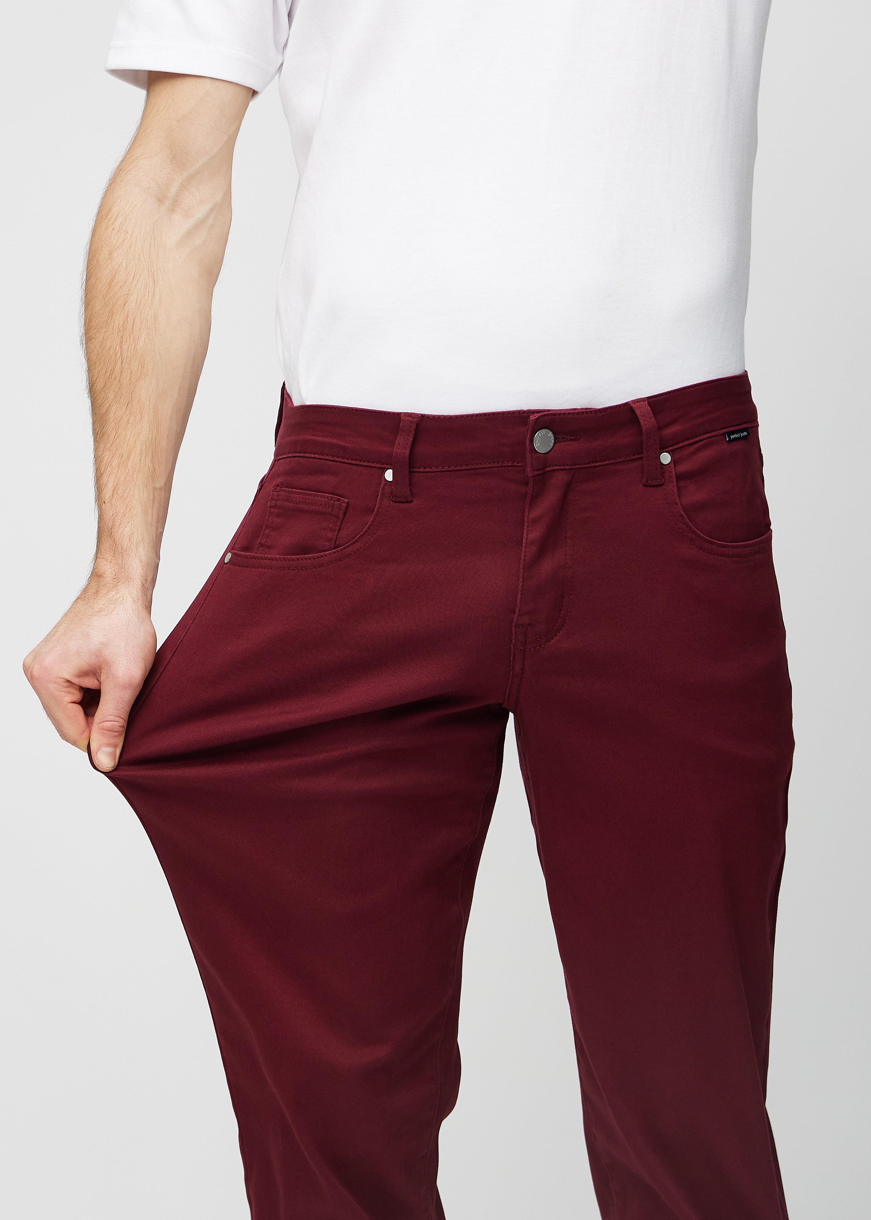 Herrjeans Med Stretch Och Normal Passform Och Djupa Fickor