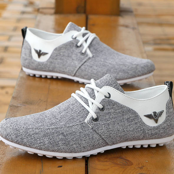 Herrloafers med gummisula och nätfoder i slip-on-modell