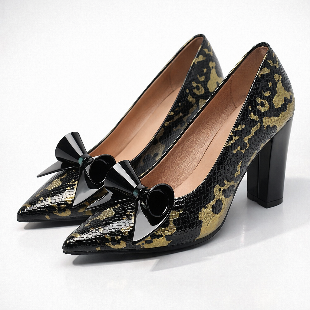 Damklackskor Med Spetsig Tå, Krokodilpräglad Ovandel, Högglansrosett Och Blockklack