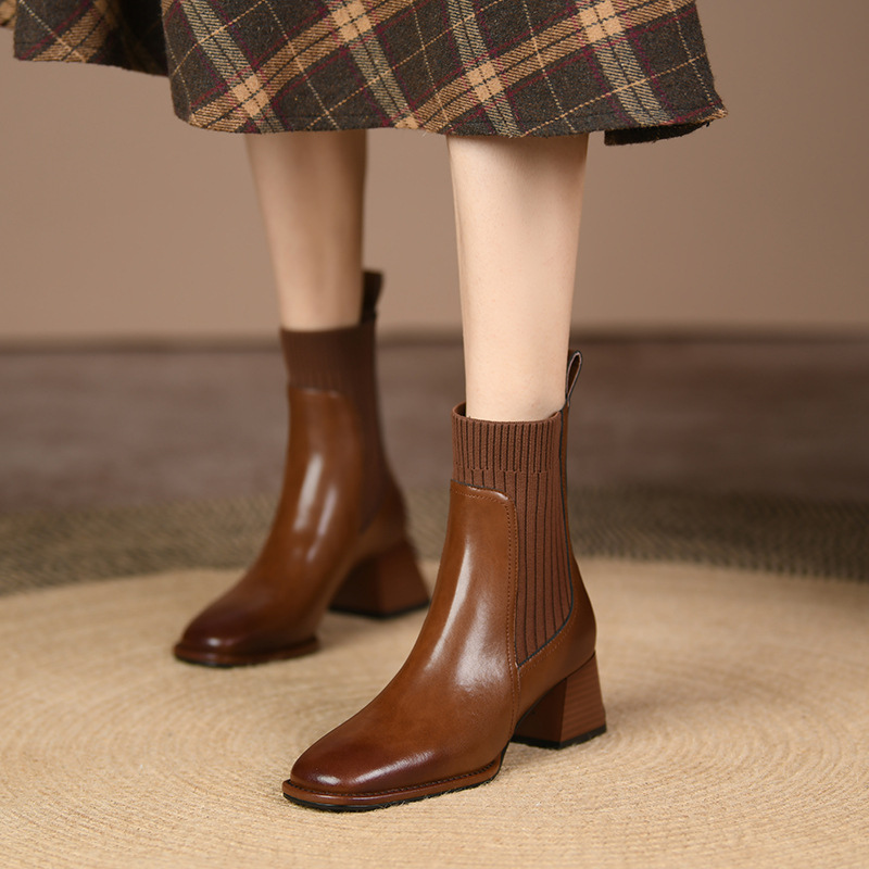 Kvinnors Ankelboots Med Låg Klack Och Solid Design