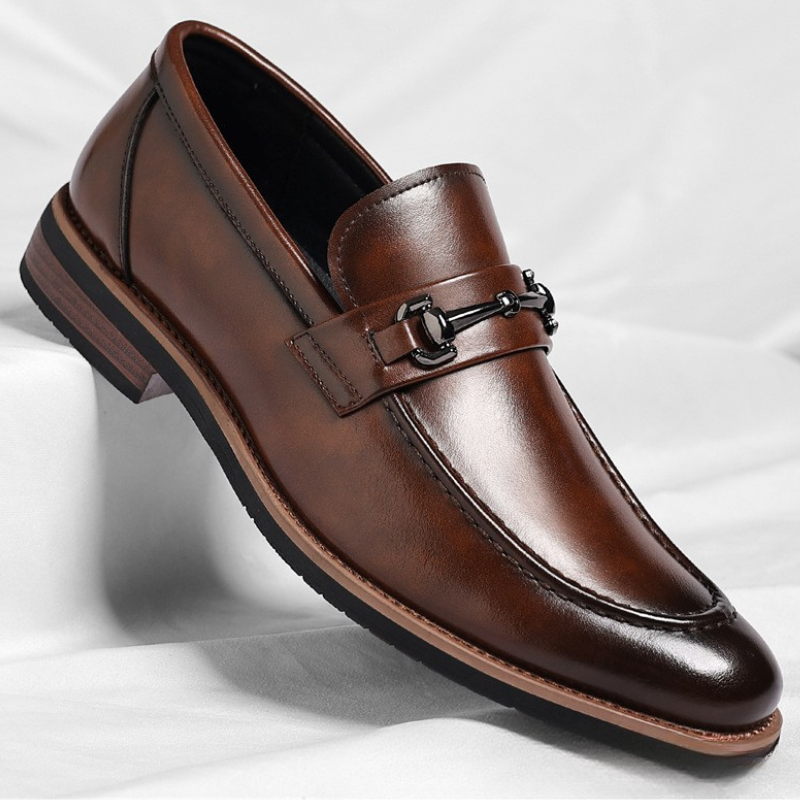 Herrloafers I Läder Med Bit Och Metalldetaljer I Hästbit