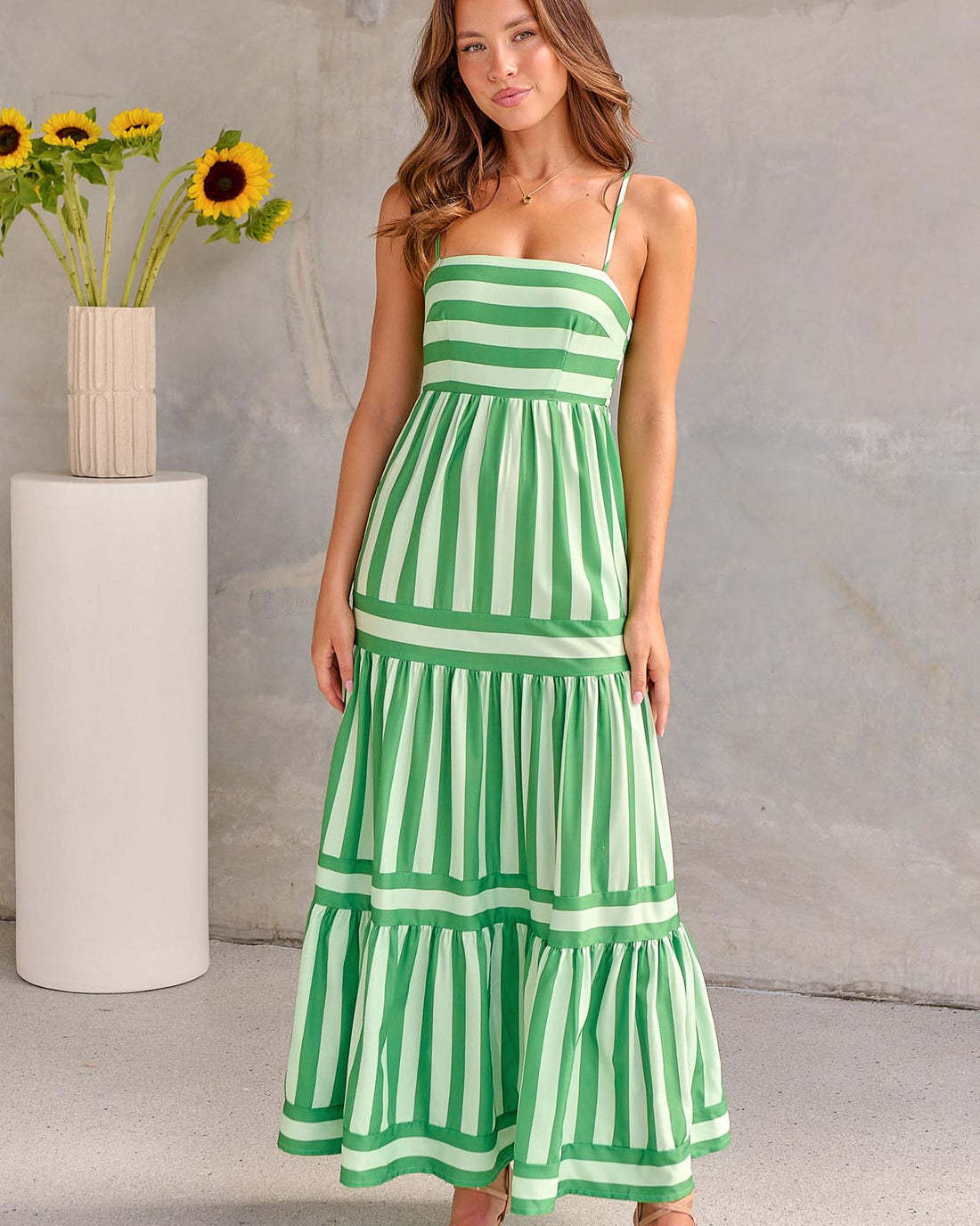 Sommarklänning För Kvinnor Med Randigt Tryck, Fyrkantig Halsringning Och Rygglösa Fickor