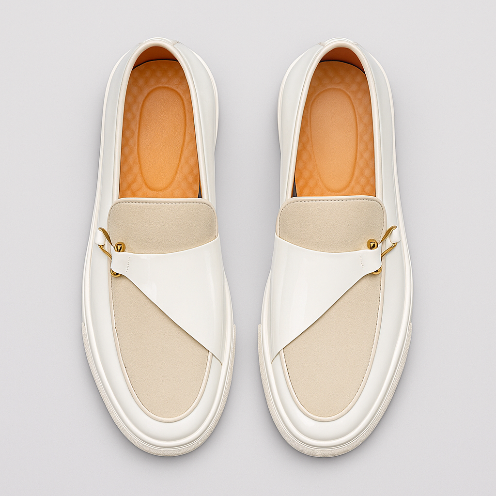Herrloafers med Dubbla Texturer Glansig Konstmocka Slip-On Guldspänne
