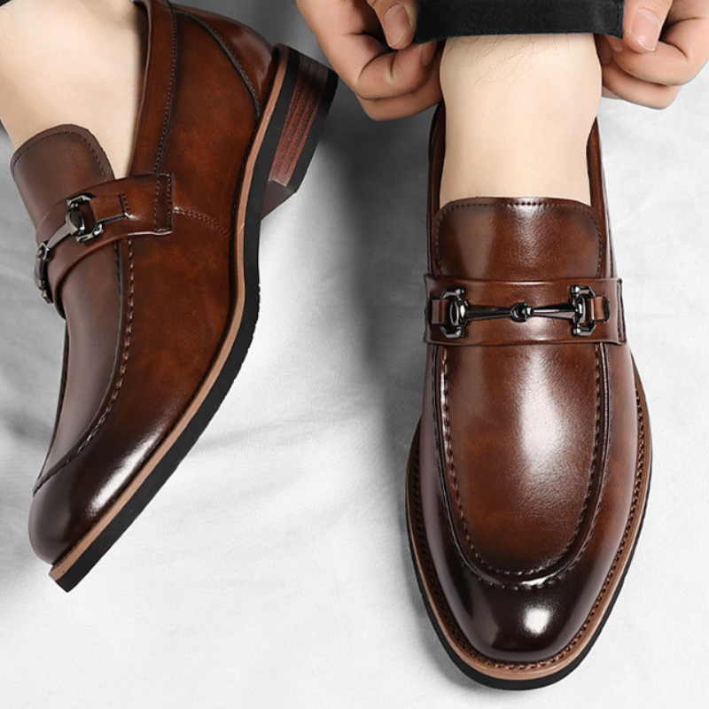Herrloafers I Läder Med Bit Och Metalldetaljer I Hästbit