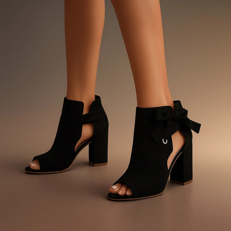 Dam Klackar med Peep-Toe, Blockklack och Rosdetalj
