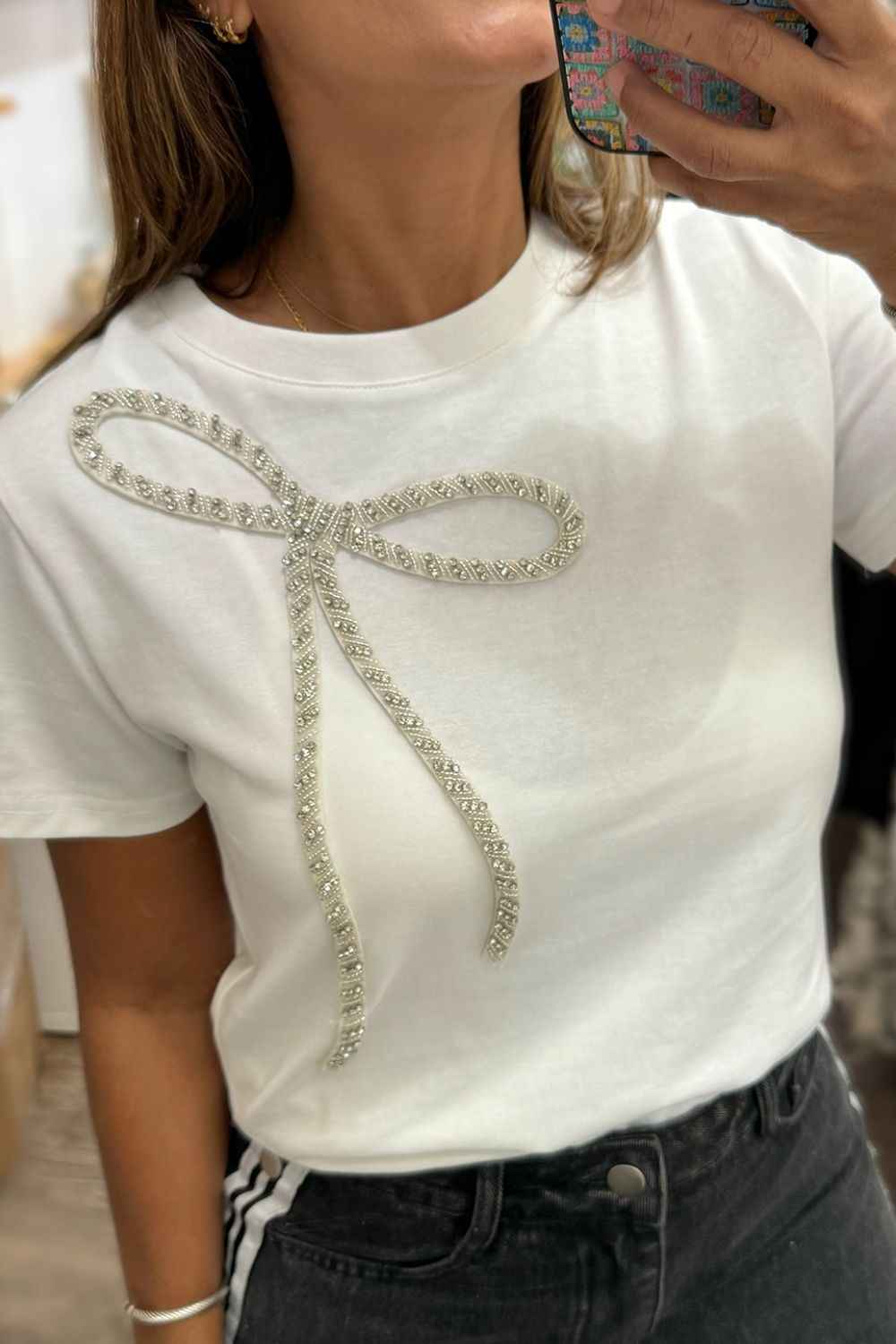 Dam-T-Shirt Med Strass-Rosett Och Korta Ärmar