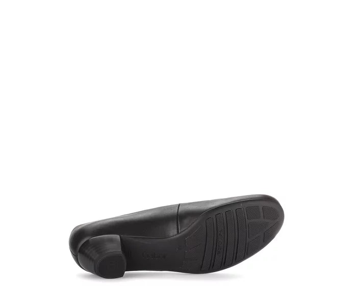 Dam Pumps Med Blockklack Rund Tå Och Låg 3,5cm Klack