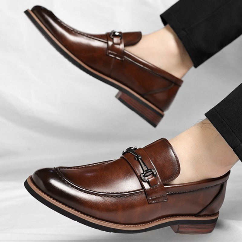 Herrloafers I Läder Med Bit Och Metalldetaljer I Hästbit