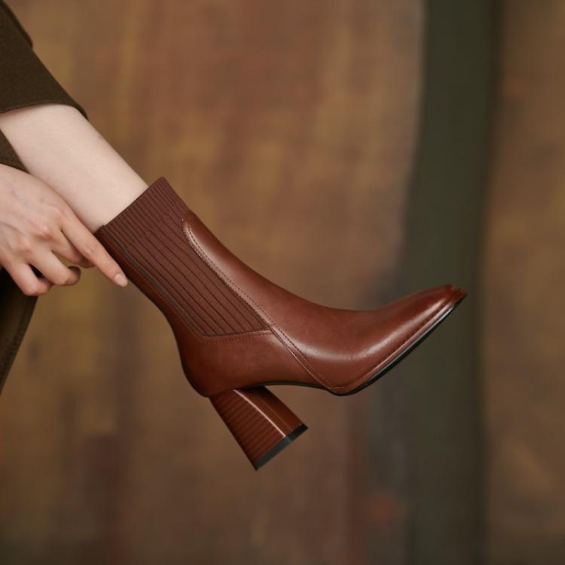 Kvinnors Ankelboots Med Låg Klack Och Solid Design