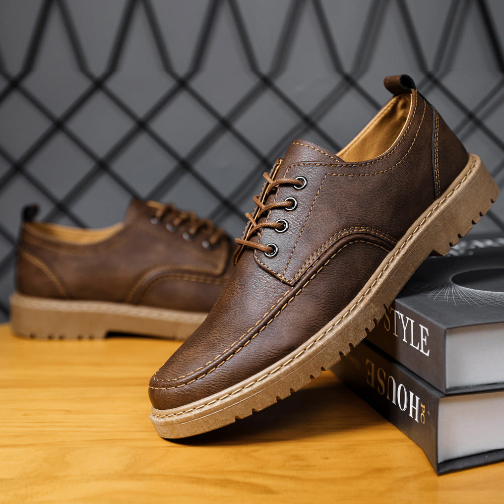 Herrskor I Pu-Läder Med Snörning Och Brogues Med Gummisula