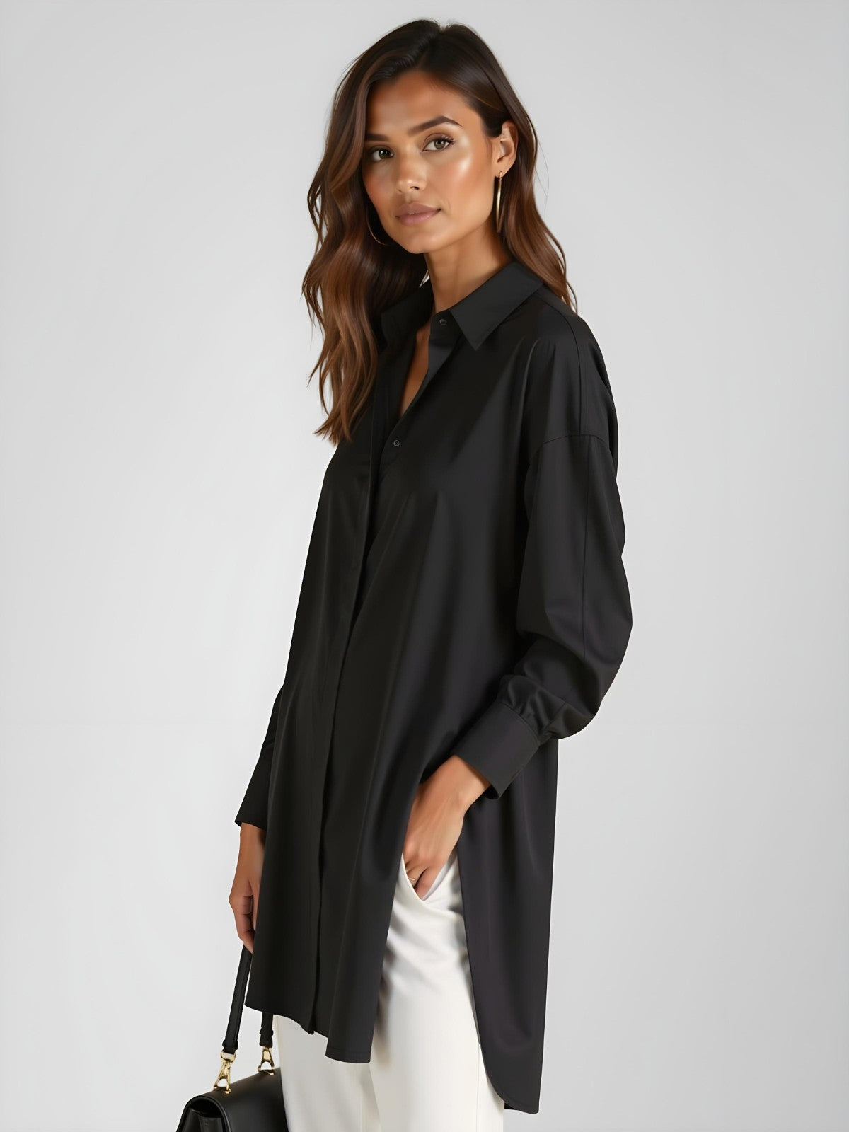 Kvinnors Oversized Skjortklänning med Slagkrage, Knäppning och Sidslits