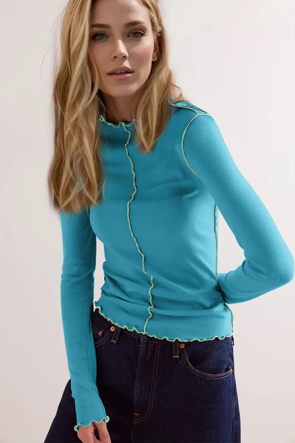 Långärmad T-Shirt För Kvinnor Med Kontrastfärgad Halsringning