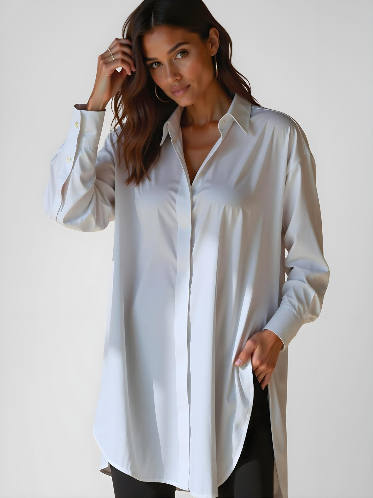 Kvinnors Oversized Skjortklänning med Slagkrage, Knäppning och Sidslits