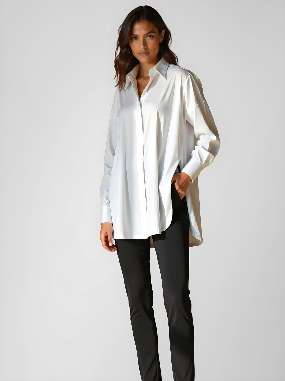 Kvinnors Oversized Skjortklänning med Slagkrage, Knäppning och Sidslits