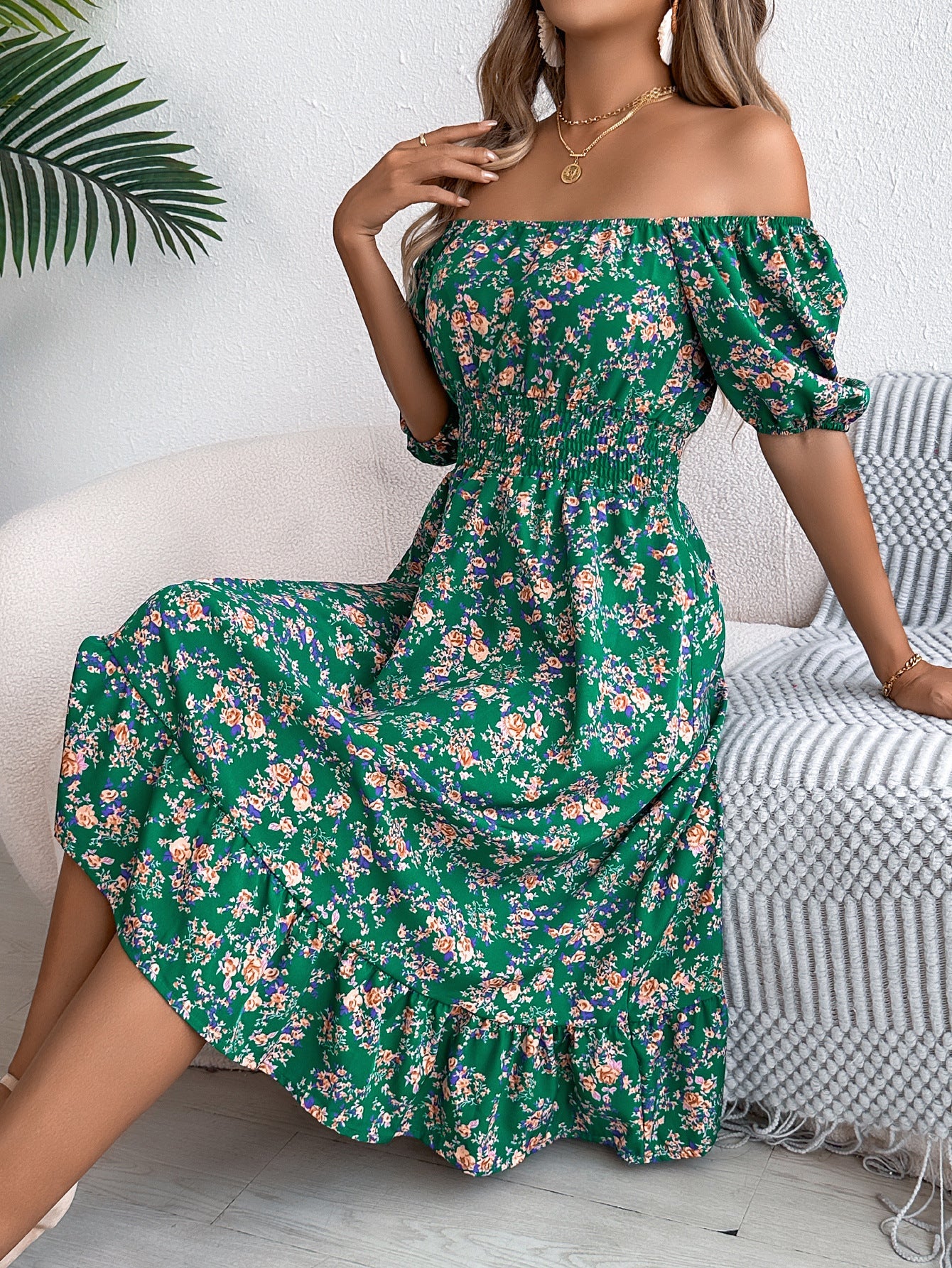 Damklänning Med Blommönster Och Fyrkantig Halsringning, Sommarklänning