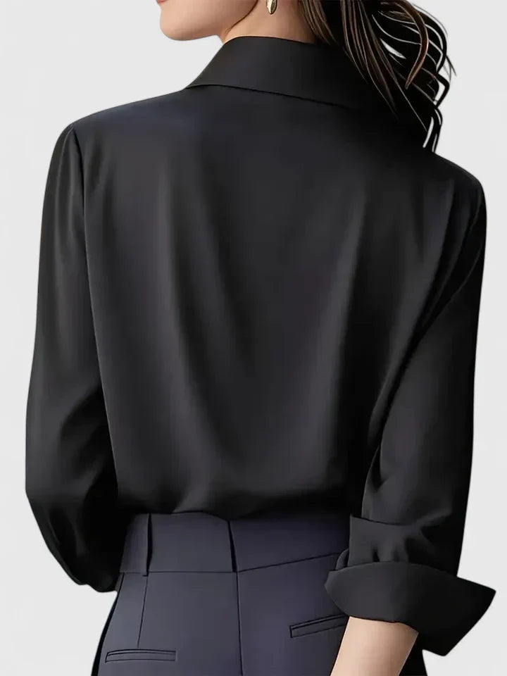 Dam Långärmad Topp Med Dold Knäppning Och Rundad Nederkant