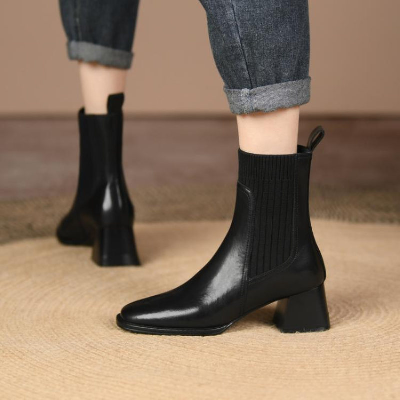 Kvinnors Ankelboots Med Låg Klack Och Solid Design
