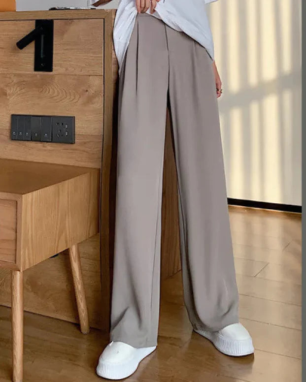 Dambyxor Med Vida Ben, Hög Midja Och Rakt Fall