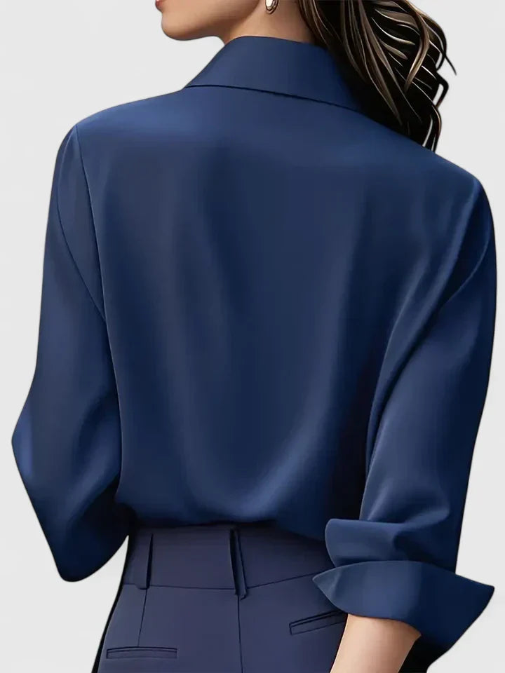 Dam Långärmad Topp Med Dold Knäppning Och Rundad Nederkant