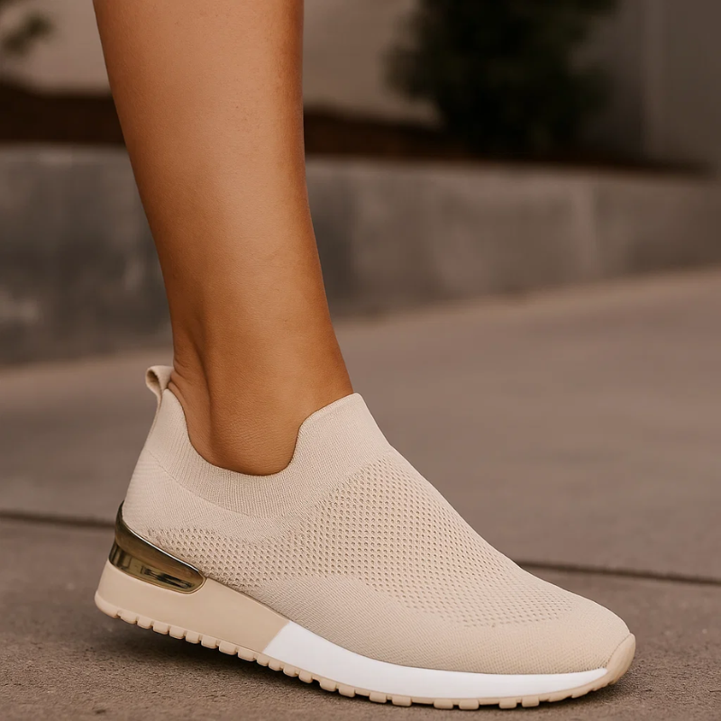 Slip-On Sneakers för Dam med Andningsbart Mesh och Metallisk Häl