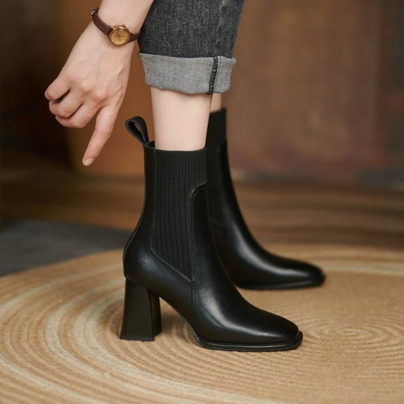 Kvinnors Ankelboots Med Låg Klack Och Solid Design