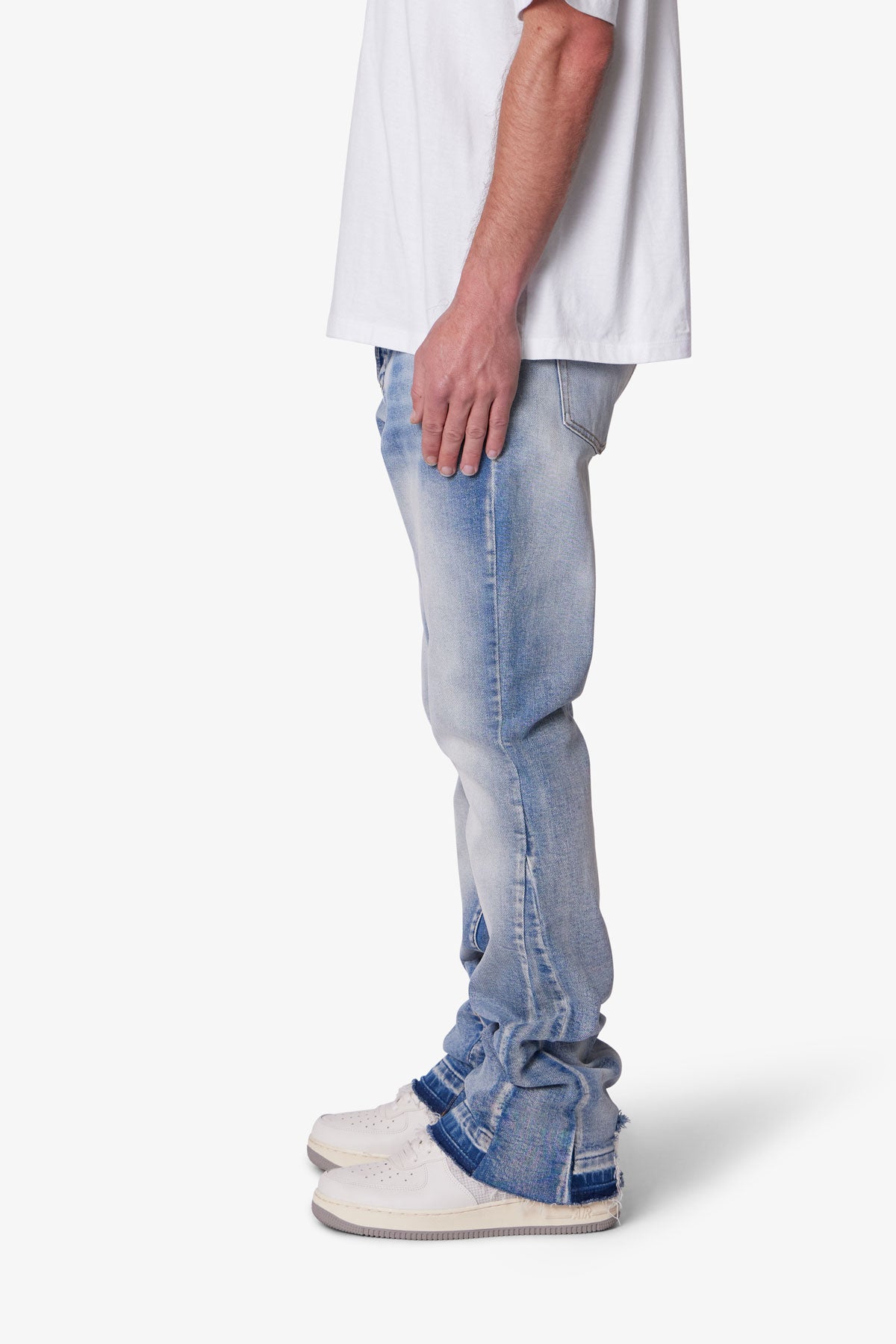Herr Flare Jeans Blå Denimmodell Slim Lår Bootcut Paneldetaljer Distressed Ben