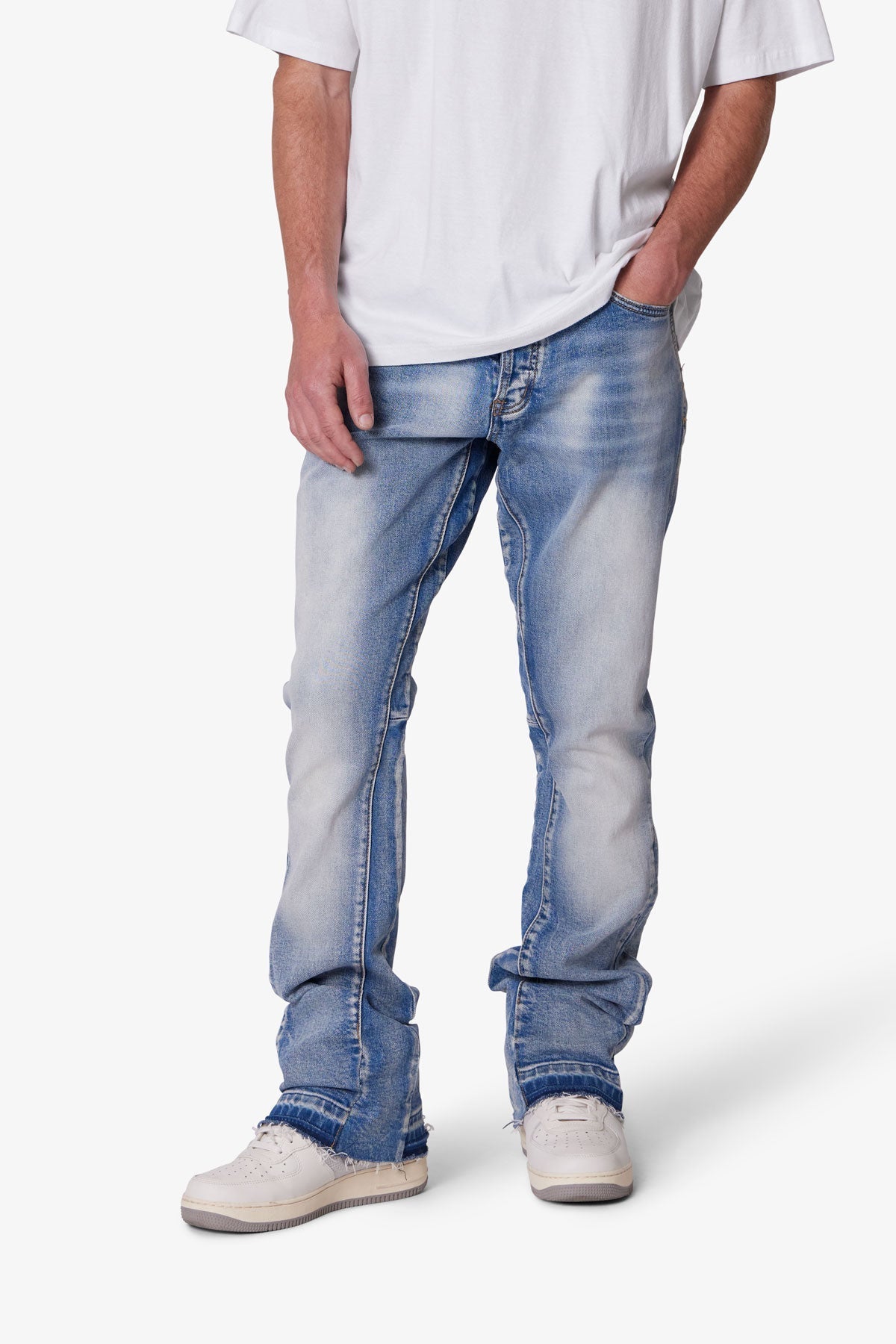 Herr Flare Jeans Blå Denimmodell Slim Lår Bootcut Paneldetaljer Distressed Ben