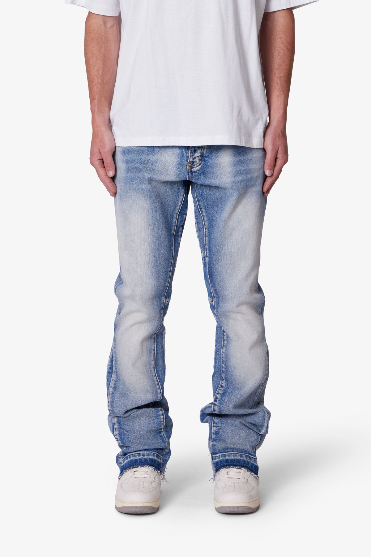 Herr Flare Jeans Blå Denimmodell Slim Lår Bootcut Paneldetaljer Distressed Ben