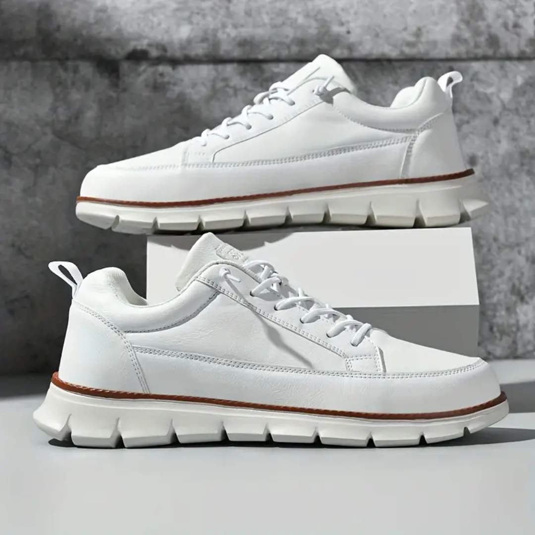 Sneakers För Herr Med Slät Överdel, Snörning Och Flexibel Sula