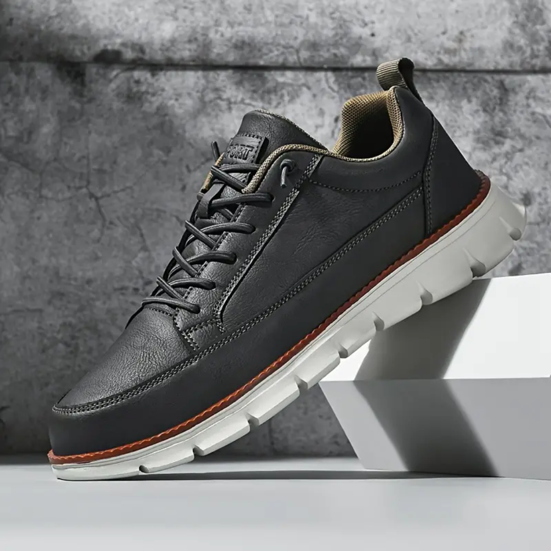 Sneakers För Herr Med Slät Överdel, Snörning Och Flexibel Sula