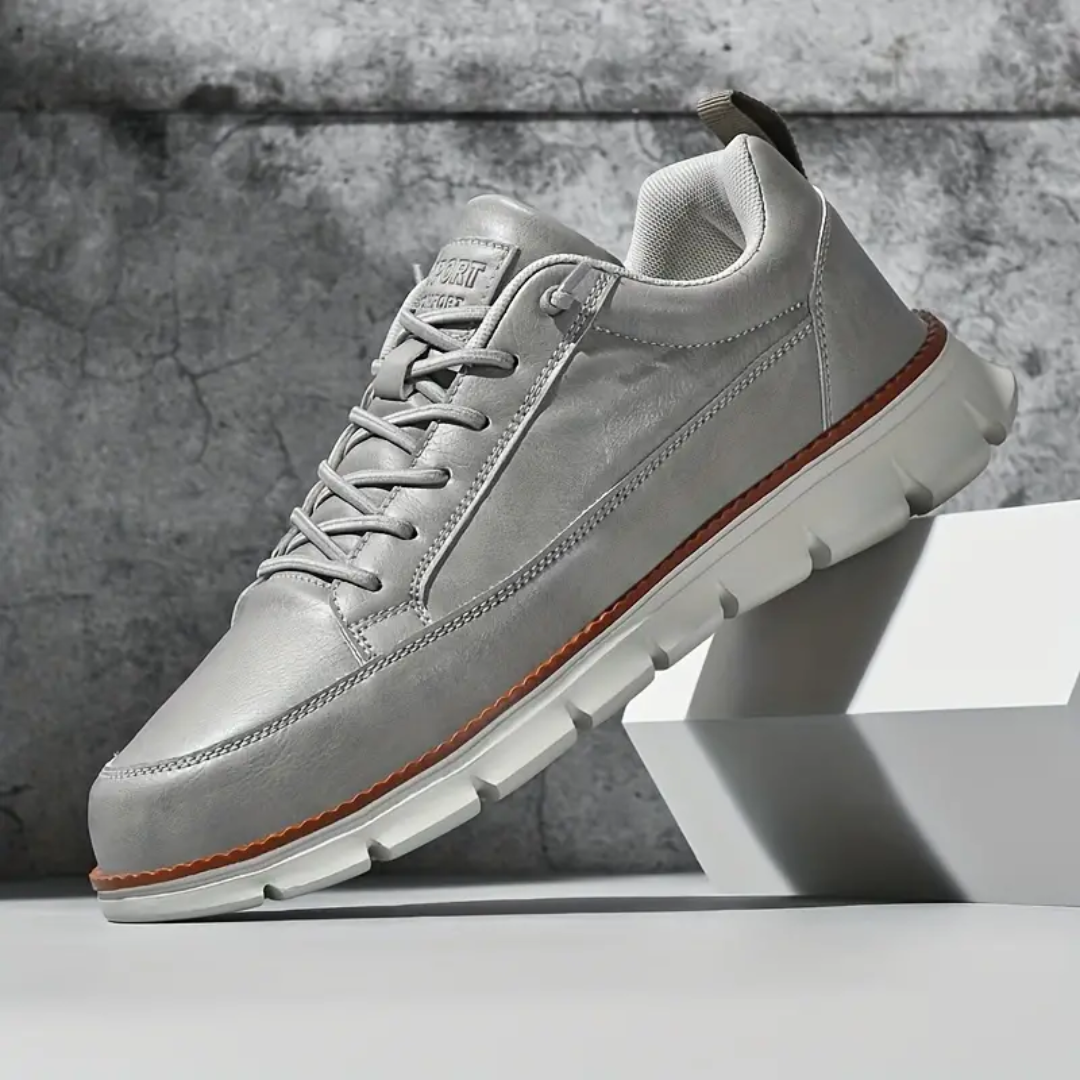 Sneakers För Herr Med Slät Överdel, Snörning Och Flexibel Sula