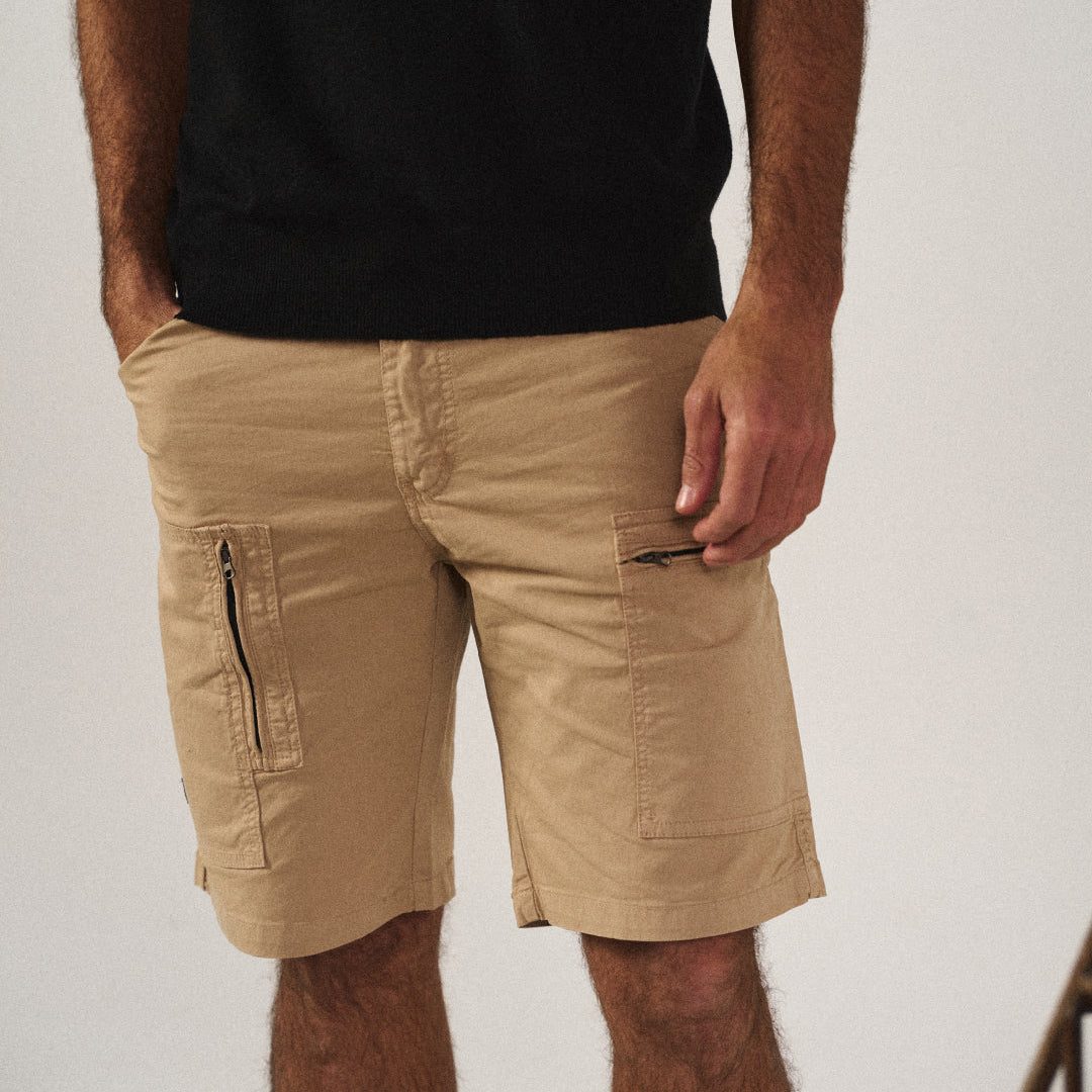 Herrcargo-shorts i skräddarsydd passform med blixtlåsförsedda verktygsfickor