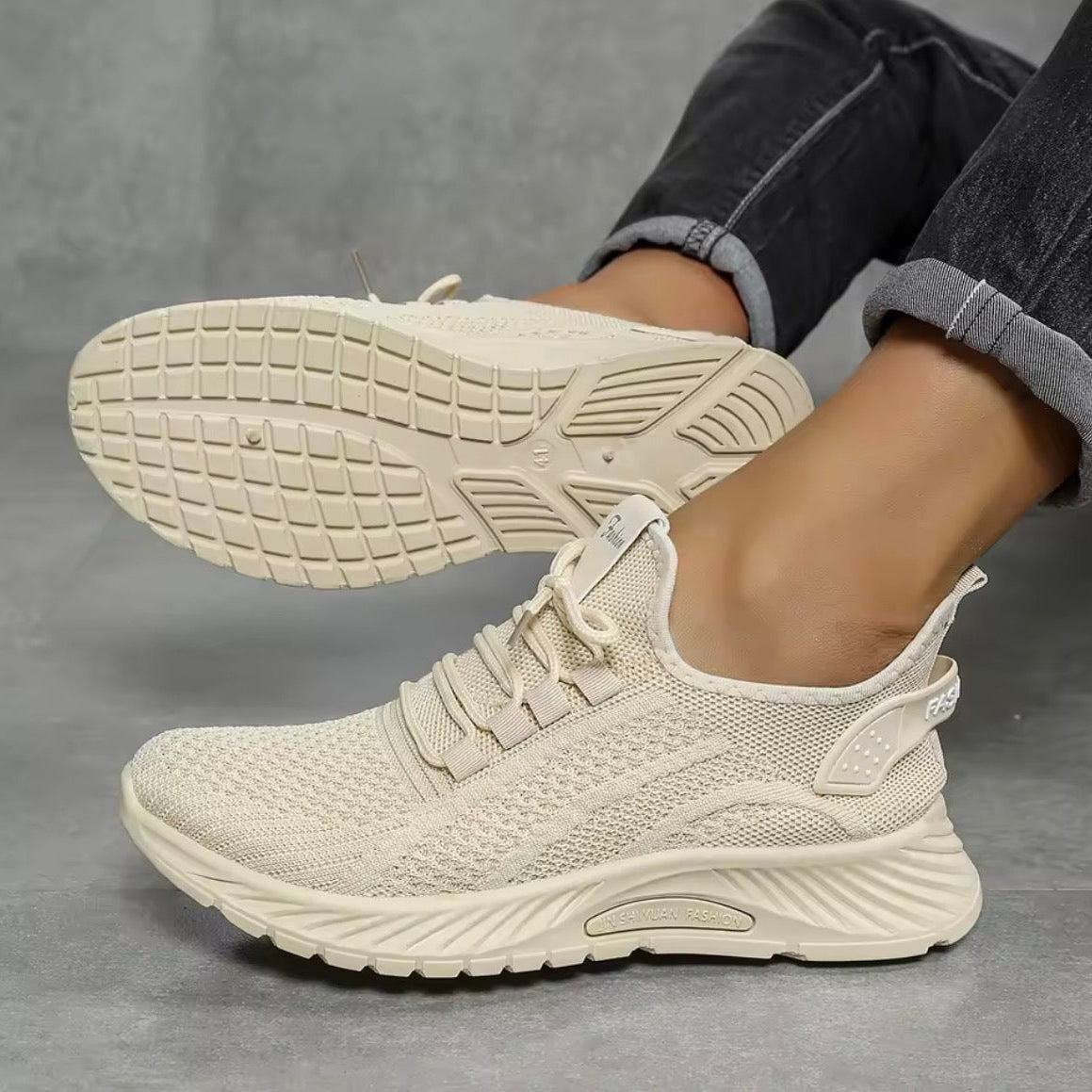 Dam Löparskor Med Andningsbar Stickad Ovandel Och Dämpad Vågsula  Produktbeskrivning: