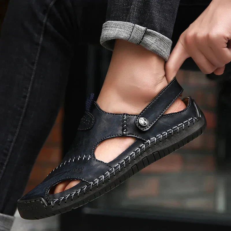 Sandaler för män med stödjande fotbädd