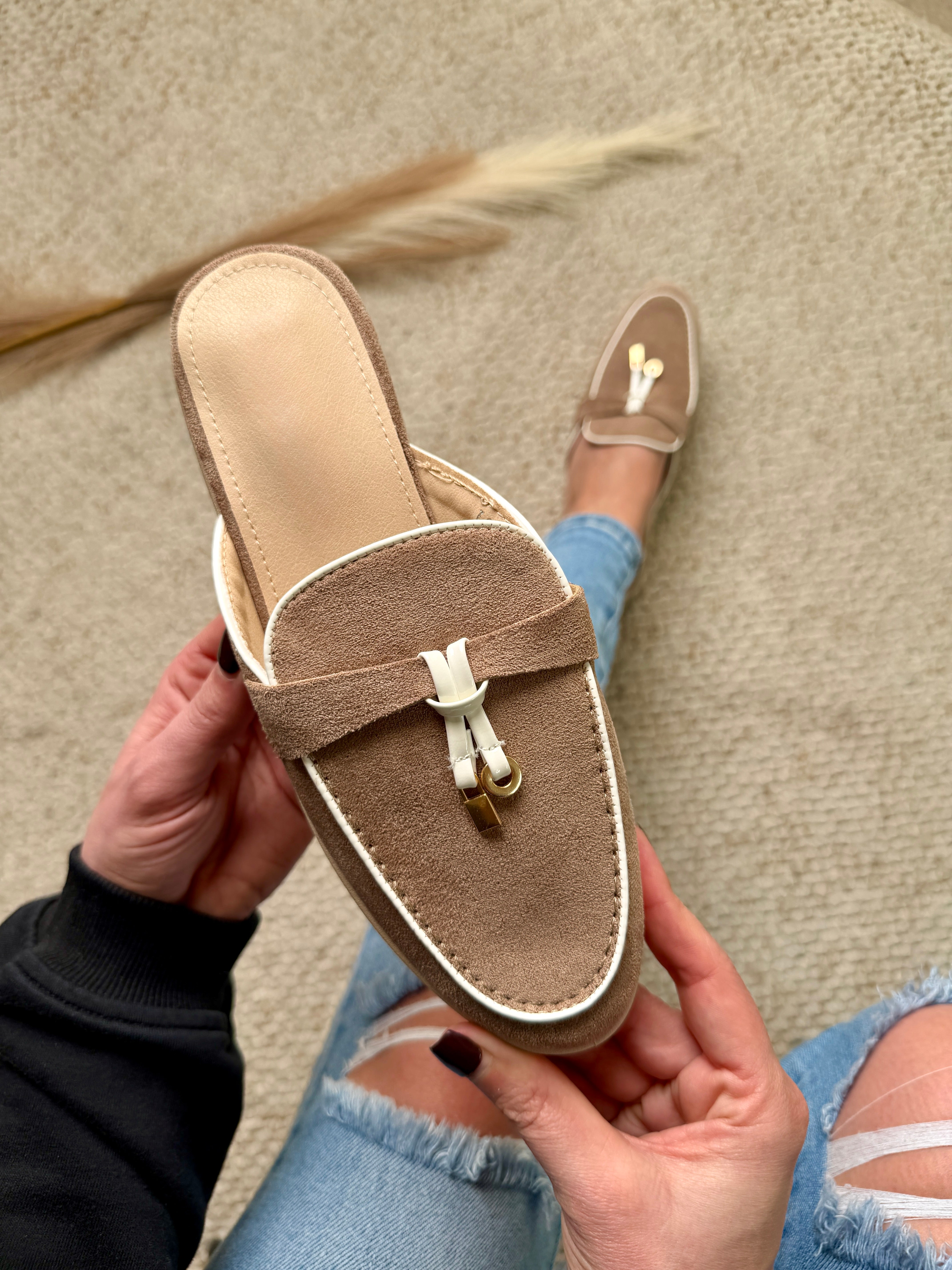 Dam Slip-On Mules Mocka Look Öppen Klack Loafer