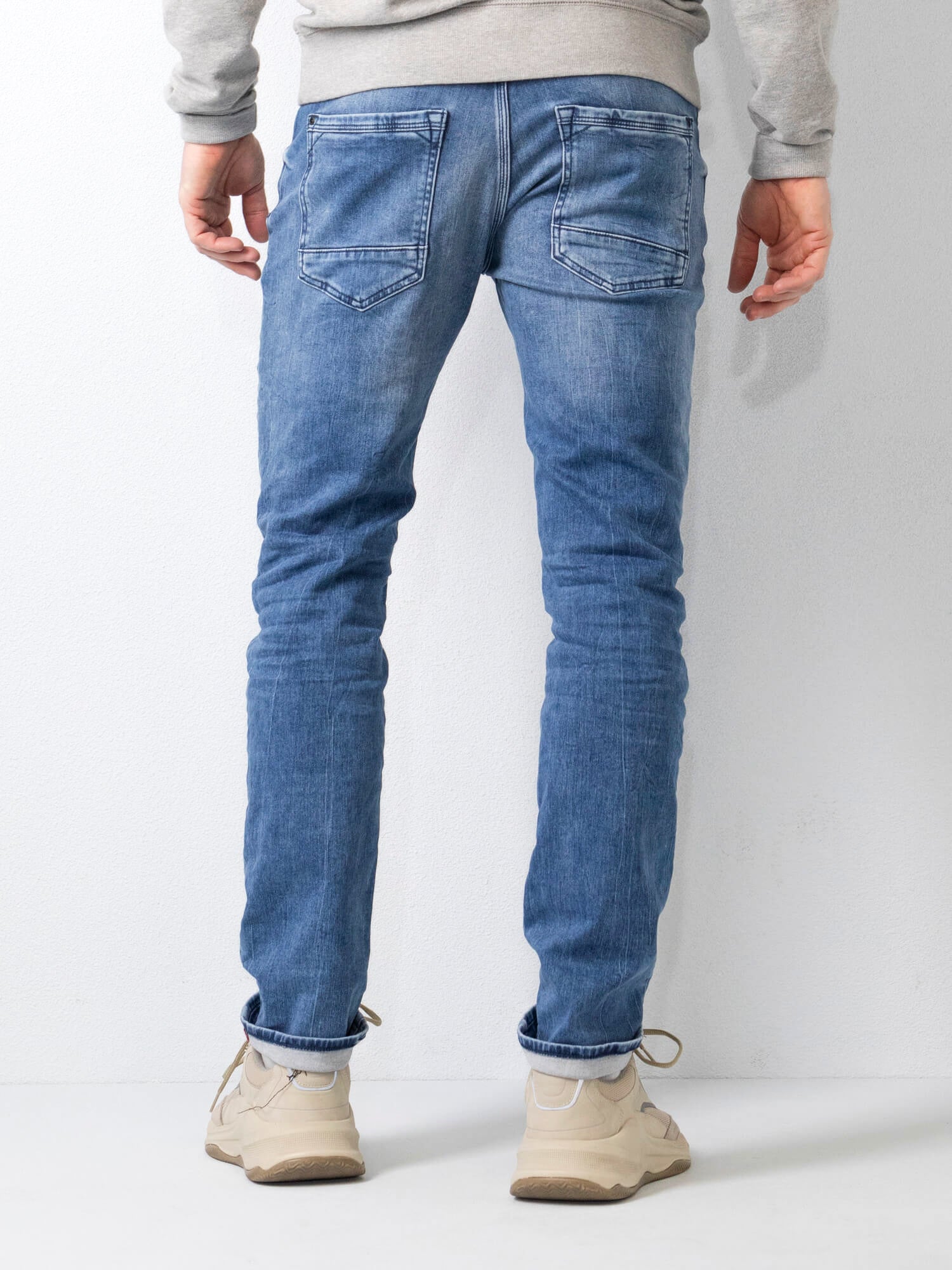 Herrjeans Med Slim Fit Och Femficksdesign