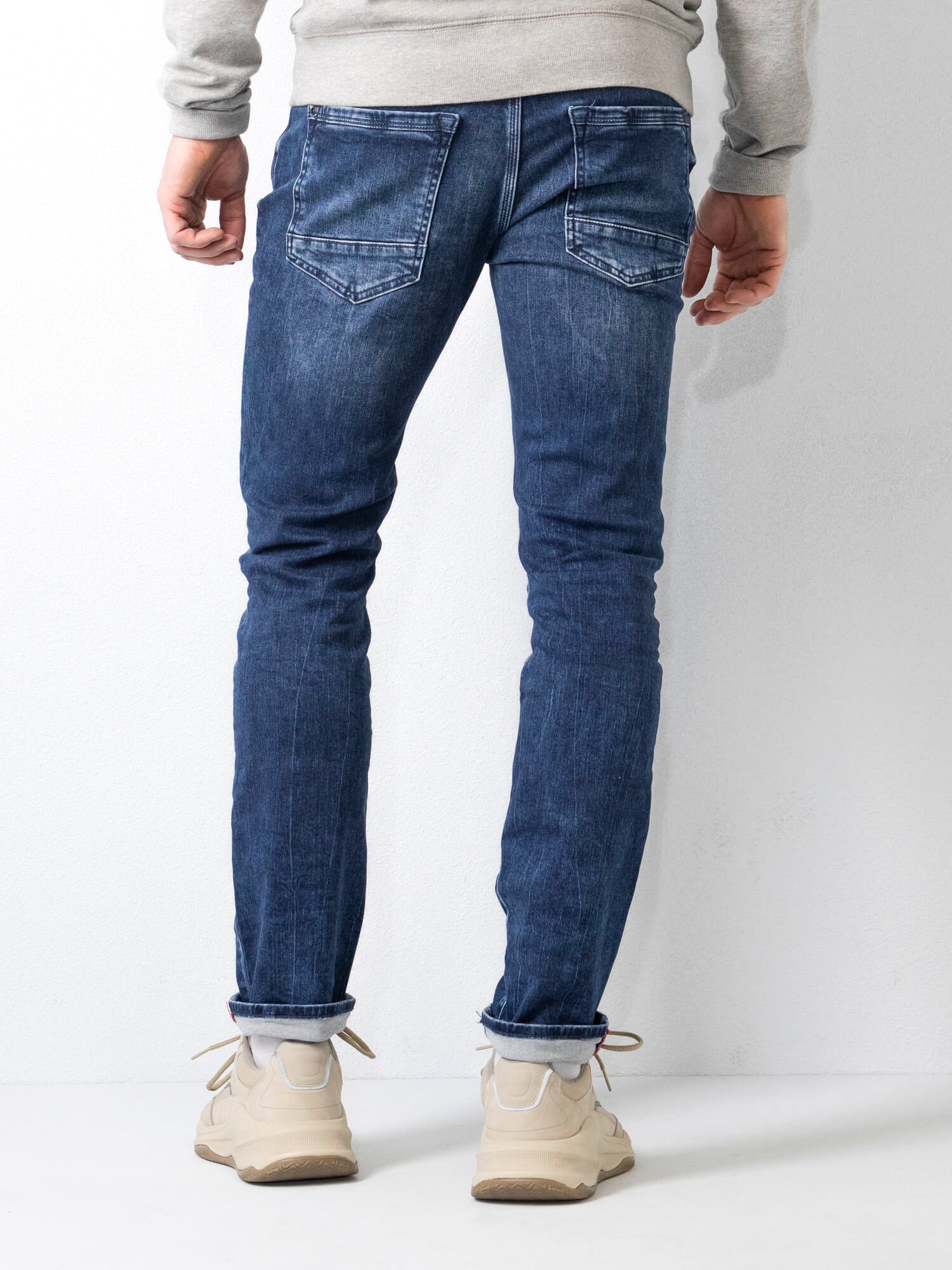 Herrjeans Med Slim Fit Och Femficksdesign