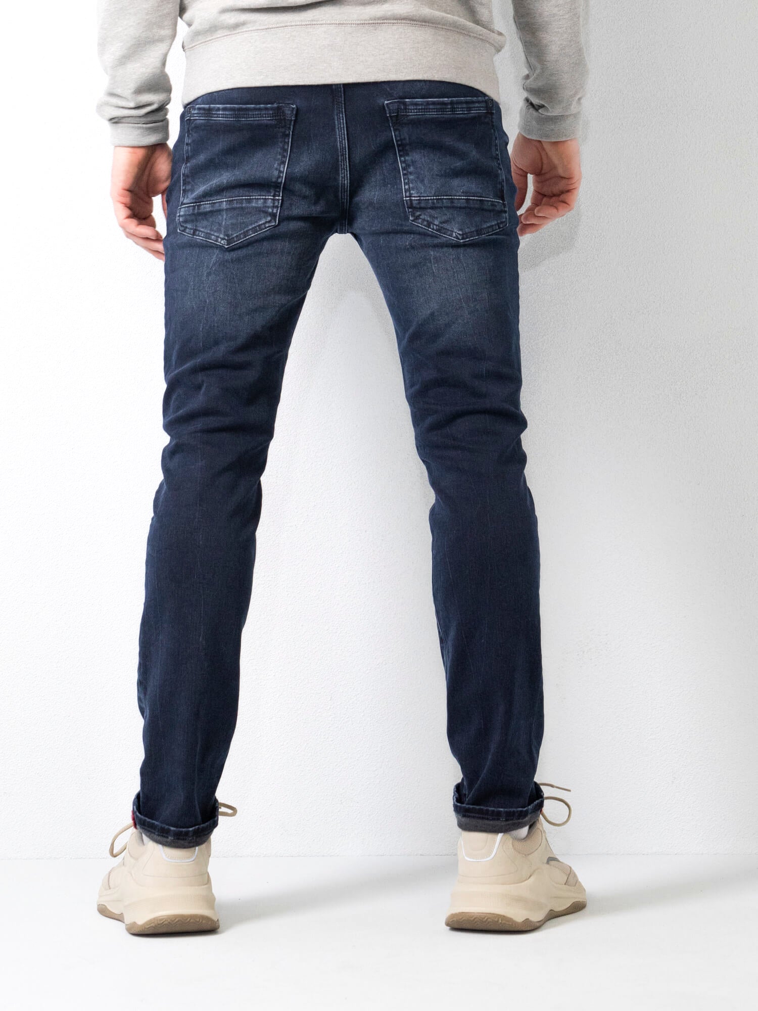 Herrjeans Med Slim Fit Och Femficksdesign