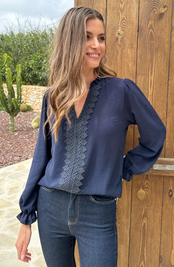 Kvinnors Blus Med Spetsdetaljer Och V-Ringning