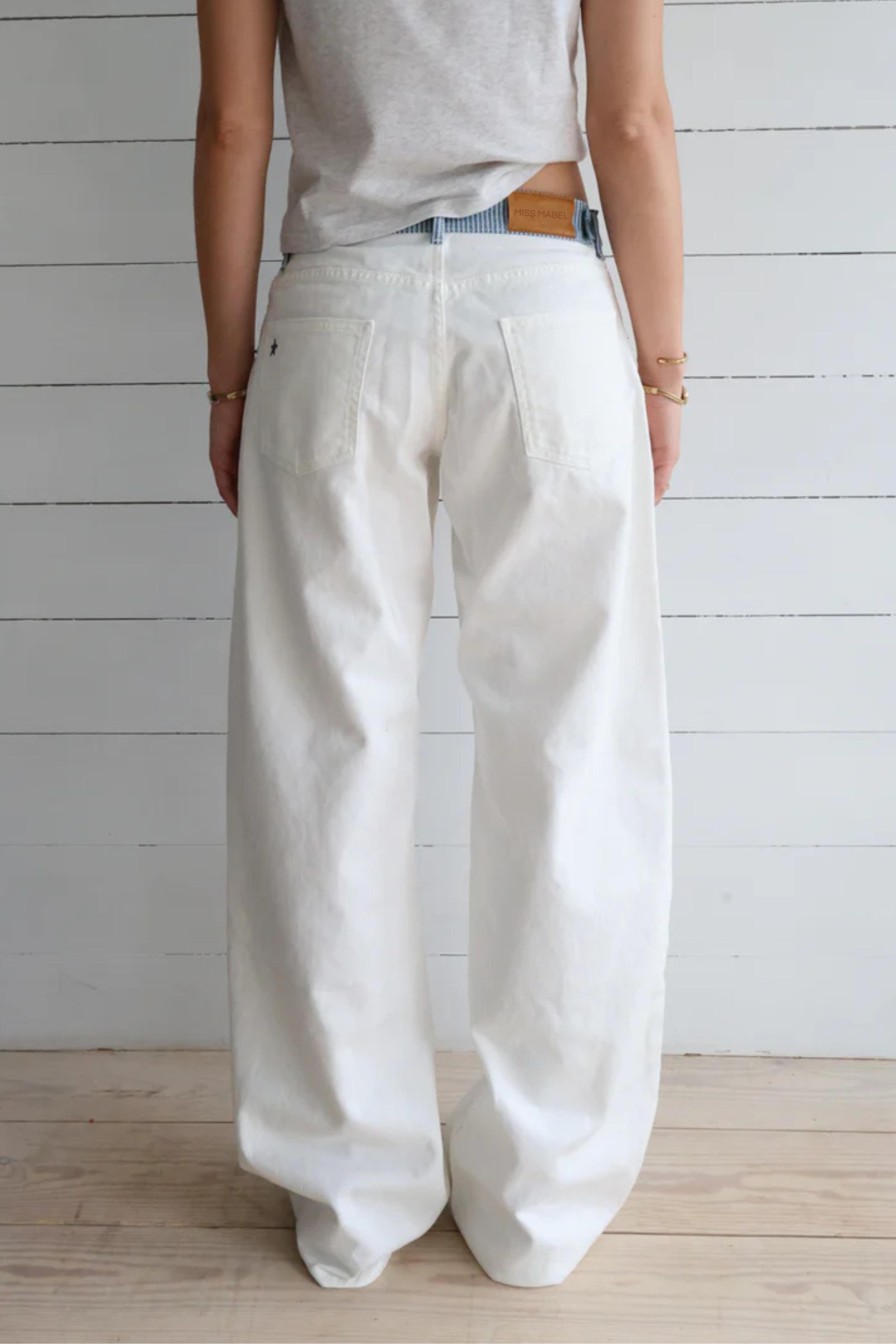 Damjeans Med Avslappnad Passform Och Medelhög Midja, Randig Linning