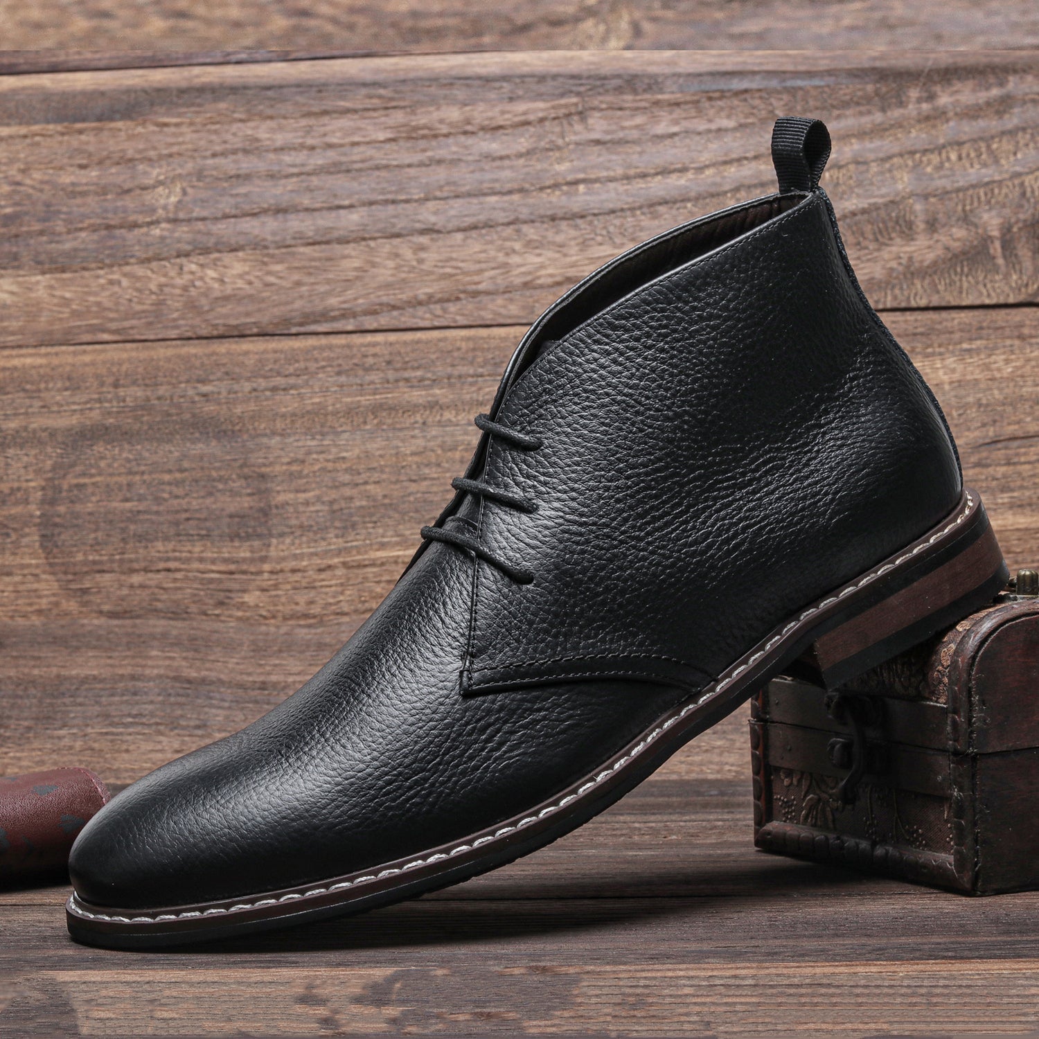 Chukka Boots för Herr med Handsydd Ovandel, Vadderad Innersula och Gummiyttersula