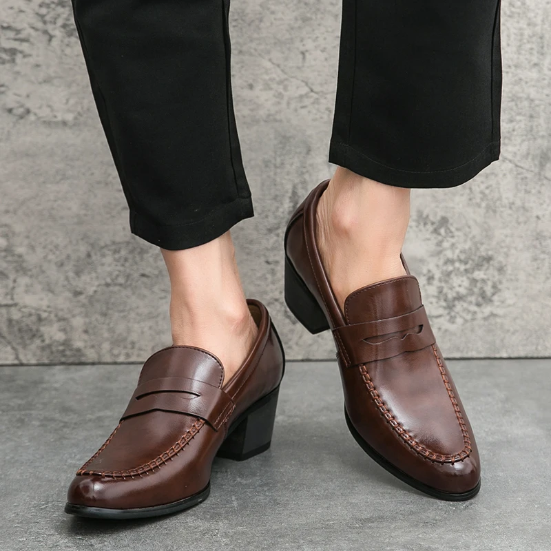 Dam Loafers Med Blockklack Och Hand­sömmade Detaljer