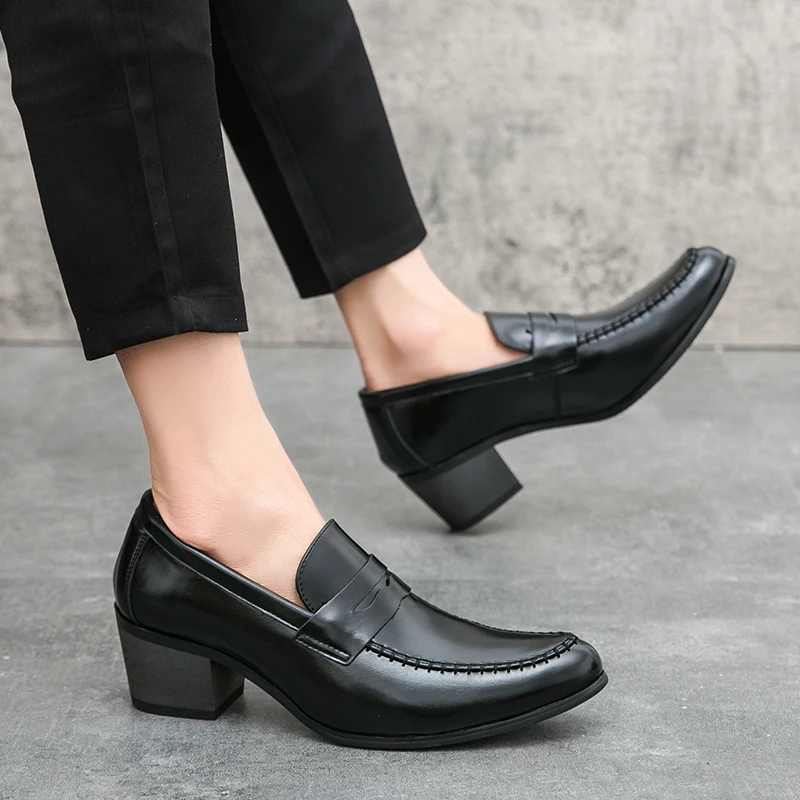 Dam Loafers Med Blockklack Och Hand­sömmade Detaljer