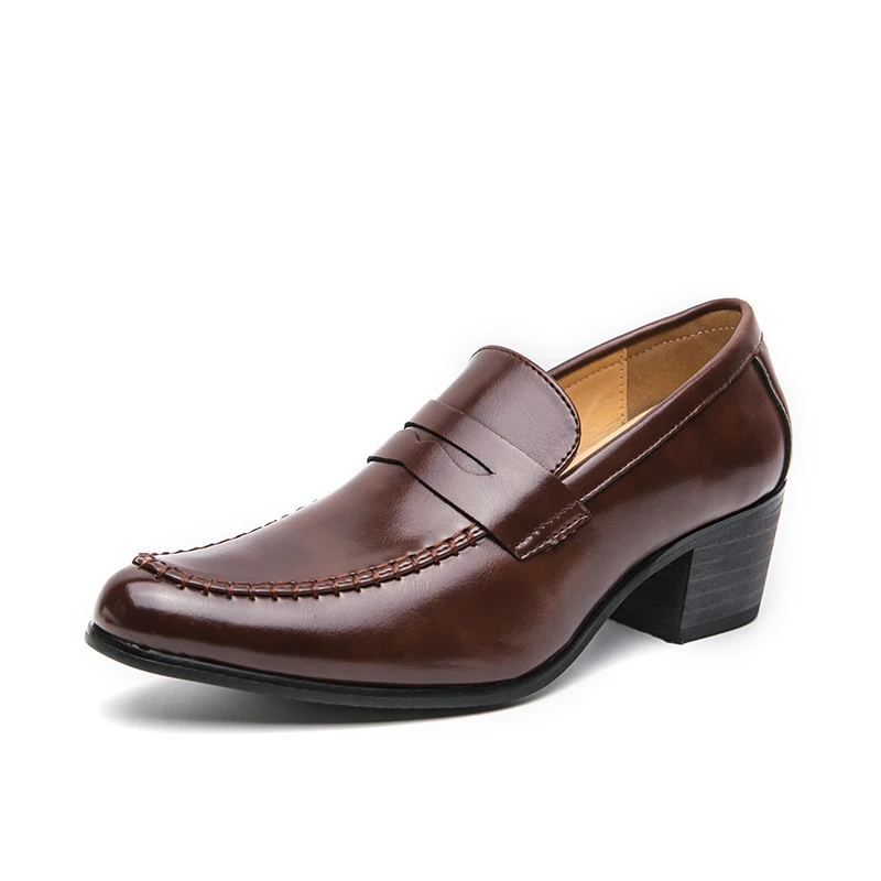 Herrloafers Slip-On Design Med Blockklack Och Handsydda Accenter