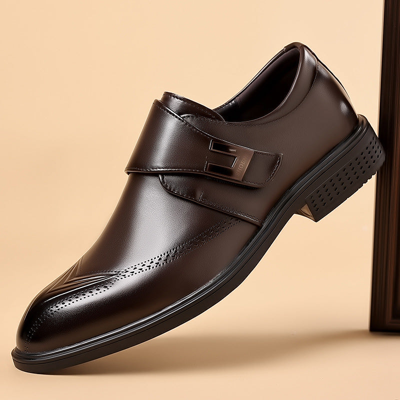 Oxford Slip-On-Skor För Män Med Spänne Och Perforerad Tå
